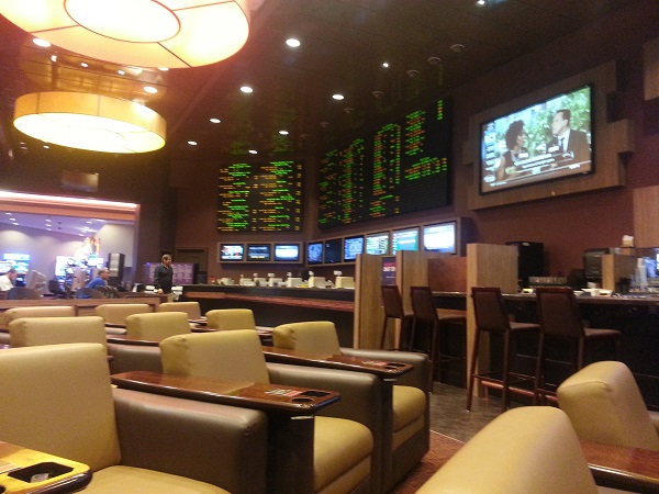 harrahs las vegas center stirp sports book